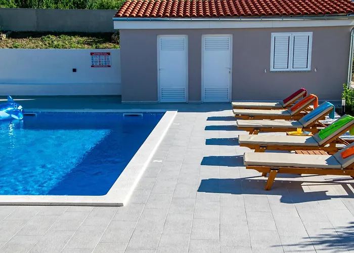 Villa Macanovi Dvori With Private Pool *