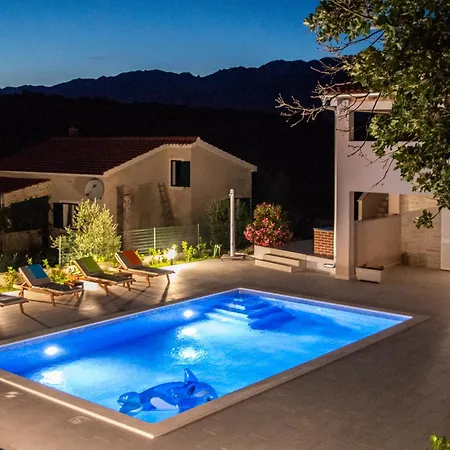 Macanovi Dvori With Private Pool Вилла