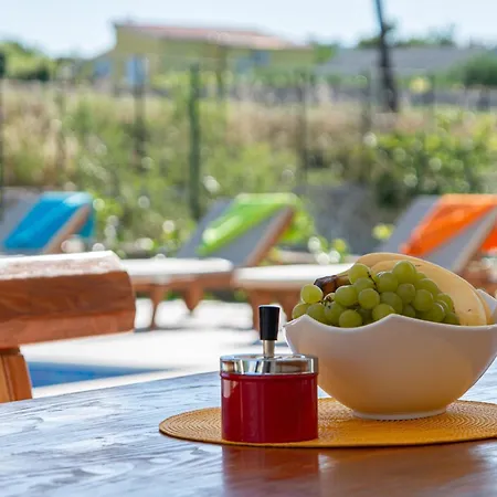 Macanovi Dvori With Private Pool * Ясенице