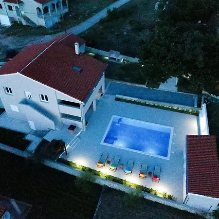 Macanovi Dvori With Private Pool Вилла *