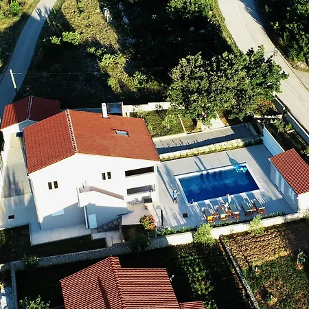 Macanovi Dvori With Private Pool