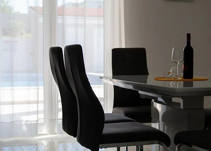 Macanovi Dvori With Private Pool